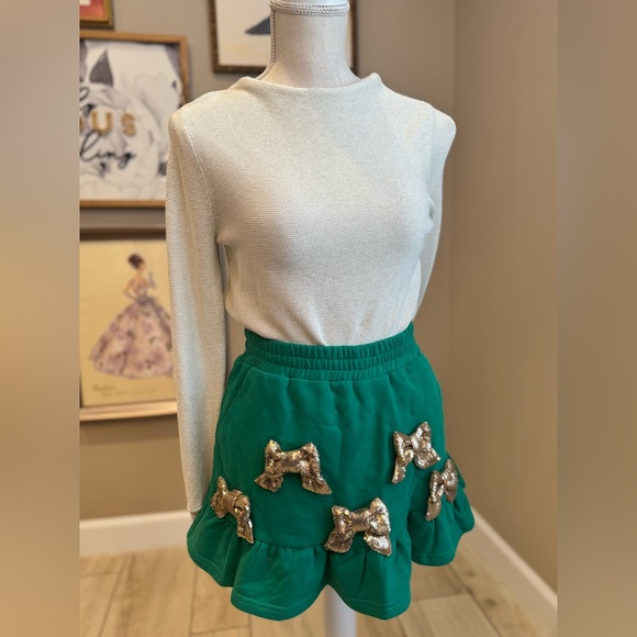 New! QUEEN OF SPARKLES Green and Gold Bow Skirt Set - Picture 9 of 10